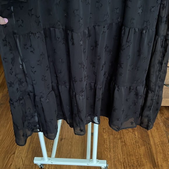 Women’s black star dress - Picture 4 of 4